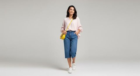 Model Celana 3/4 untuk Wanita Model Bermuda/ AI