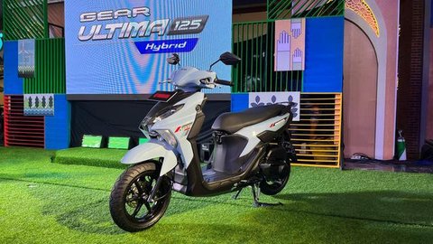 Pakai motor matic juga bisa lebih keren dan macho lho, ini buktinya!