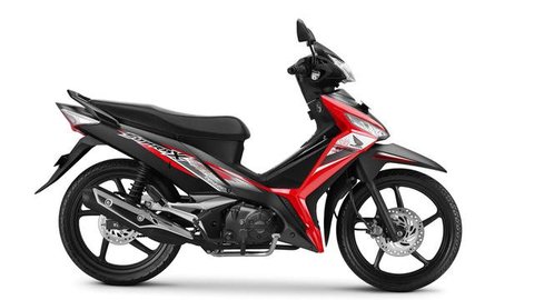 Pakai motor matic juga bisa lebih keren dan macho lho, ini buktinya!