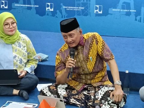 Menteri Pekerjaan Umum dan Perumahan Rakyat (PUPR), Dody Hanggodo, saat melakukan kunjungan kerja di Kabupaten Gunungkidul, Minggu (5/10/2025) siang (Liputan6.com/Hendro Ary Wibowo)