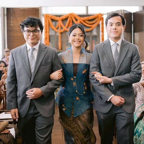 Sakina Tama, Putri Kedua Wishnutama saat dilamar kekasih. [@sakinatama]