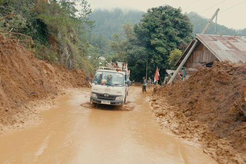 PT PLN (Persero) berhasil memulihkan aliran listrik ke 6.432 desa di Aceh pascabencana. (Dok PLN)