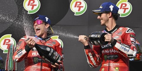Pembalap Ducati Lenovo Team, Marc Marquez dan Pecco Bagnaia.