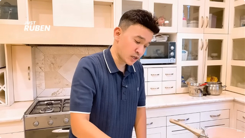 Interior Dapur Rumah Ruben Onsu (YouTube Just Ruben)