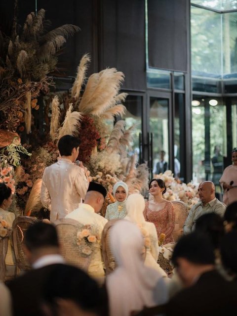 Detail dekorasi lamaran El Rumi dan Syifa Hadju yang unik. [IG: @syifahadju]
