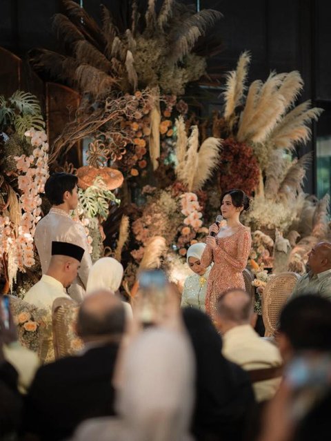 Detail dekorasi lamaran El Rumi dan Syifa Hadju yang unik. [IG: @syifahadju]