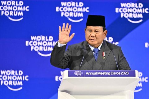 Dalam forum yang dihadiri para pemimpin dunia, pelaku usaha, hingga tokoh-tokoh dunia tersebut, Presiden Prabowo juga menegaskan komitmen Indonesia melawan berbagai praktik ilegal. Tampak dal