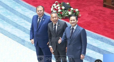Keputusan ini diambil dalam rapat internal Komisi XI DPR RI setelah dilakukan uji kelayakan dan kepatutan (fit and proper test). Tampak dalam foto, Wakil Menteri Keuangan yang juga Calon Depu