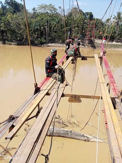 Jembatan Gantung Tak Lama Lagi Menyambungkan Kembali Desa Terisolasi di Aceh