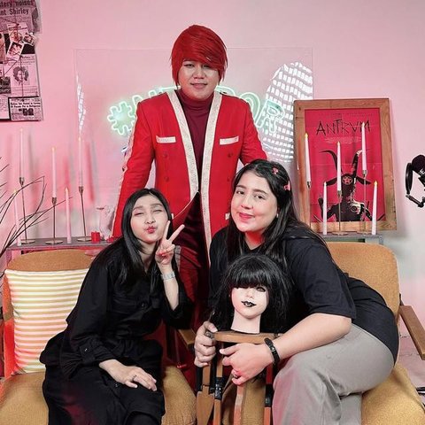 Potret kenangan Pesulap Merah dan istrinya sebelum meninggal dunia. [IG: @t__eun22]