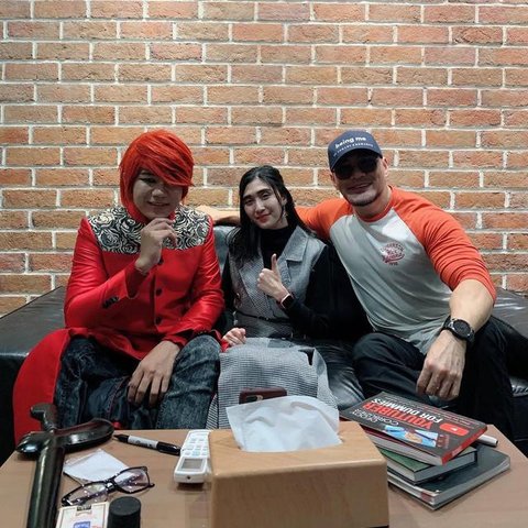 Potret kenangan Pesulap Merah dan istrinya sebelum meninggal dunia. [IG: @t__eun22]