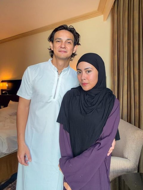 Momen Marcell Darwin umrah perdana usai mualaf. [IG: @marcelldarwin]