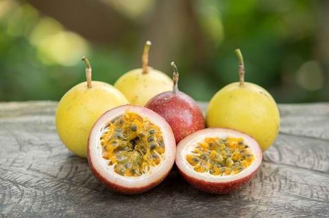Buah Markisa (Foto: Marcello Aquino on Unsplash)