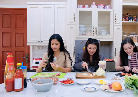 Potret Dapur Rumah Ranty Maria/ Youtube SRAH
