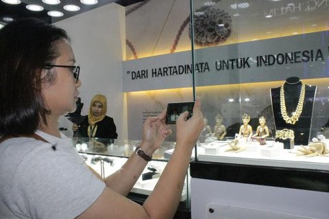 Untuk diketahui, emas buatan Antam dan Galeri24 dijual dengan kuantitas 0,5 gram hingga 1.000 gram atau 1 kilogram. Sementara untuk buatan UBS dijual dengan kuantitas 0,5 gram hingga 500 gram