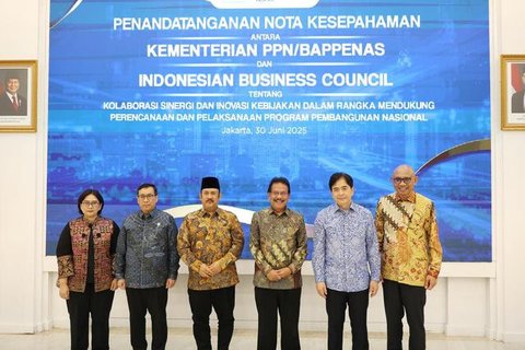 Ketua Dewan Pengawas Indonesian Business Council (IBC) Arsjad Rasjid tidak ingin Indonesia terlarut dalam Trump Effect, khususnya oleh tarif resiprokal yang dikenakan oleh Presiden Amerika Se