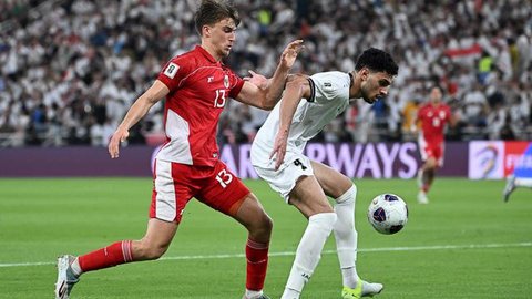 Mauro Zijlstra saat pertandingan ujicoba Timnas Indonesia melawan Mali U-22 yang digelar di Stadion Pakansari, Kabupaten Bogor, Selasa (18/11/2025) pukul 20.00 WIB. (Bola.com/Bag