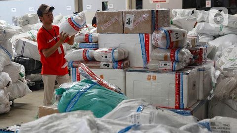 Lion Parcel juga telah menyiapkan beberapa strategi, salah satunya memperkuat jaringan pengiriman, memperluas aksesibilitas layanan, serta menawarkan harga ongkos kirim yang kompetitif, terut