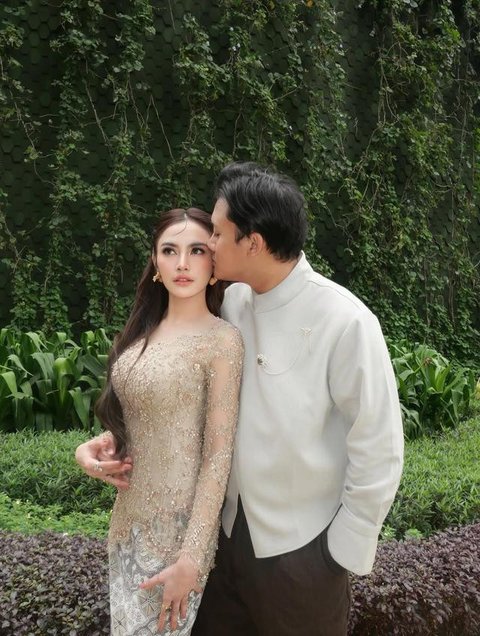 Model Kebaya Mahalini saat Kondangan (Instagram.com/@mahaliniraharja)