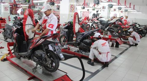 Turun mesin merupakan kondisi kerusakan mesin parah yang mengharuskan komponen dalam dibongkar. (suzuki.co)