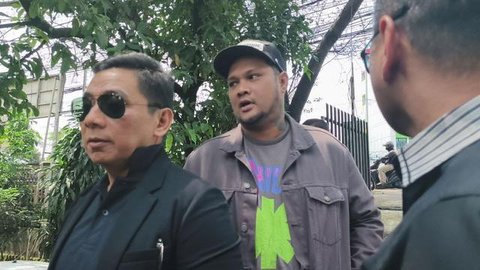 Meski lelah, Virgoun siap mediasi dengan Inara Rusli jika itu demi kepentingan anak-anak. Ia tak keberatan jika kekurangannya sebagai orang tua dikoreksi.