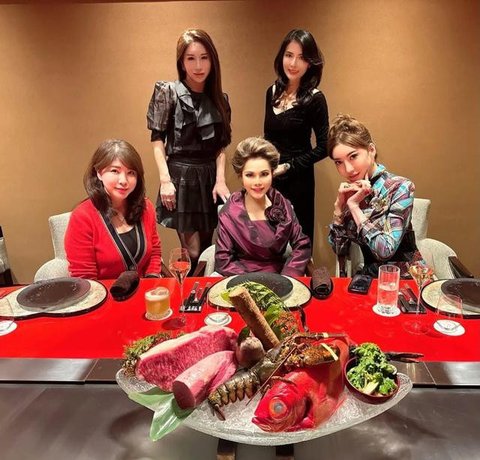 Momen Perayaan Ultah Dewi Soekarno ke-86/ Instagram @dewisukarnoofficial
