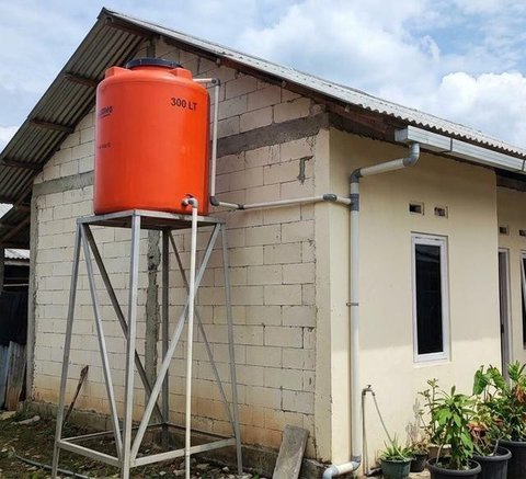 Cara Mengatasi Toren Air Bocor (created by AI)