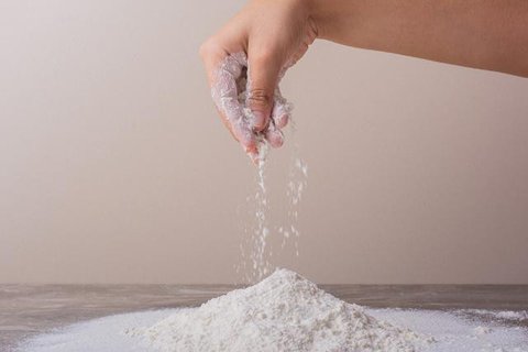 Ilustrasi tepung terigu/credit: Freepik.com