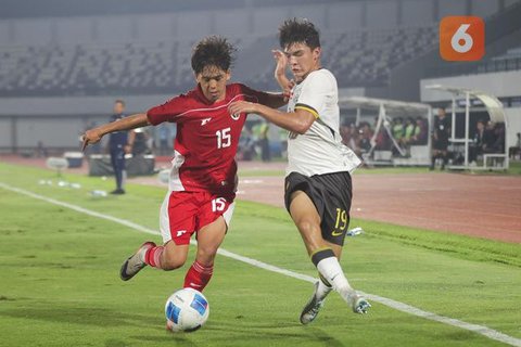 Timnas Indonesia U-17 Vs Timnas China U-17. (Bola.com/Abdul Aziz).