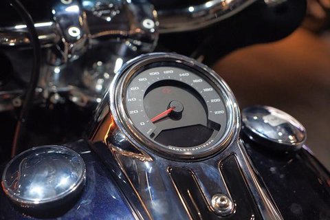 Indikator bensin (Image by wiekf tuara from Pixabay)