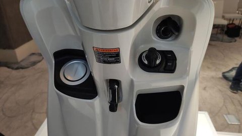 Honda Vario 150 mengadopsi fitur Smart Key. (Herdi/Liputan6.com)