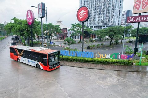 Layanan Bus Transjabodetabek rute Cawang--Jababeka resmi beroperasi