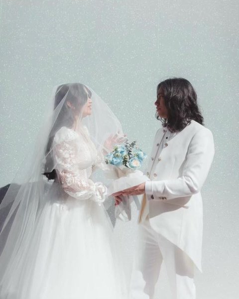 Busana Nikah Ayushita dan Gerald Situmorang. [IG: @geraldsitumorang]