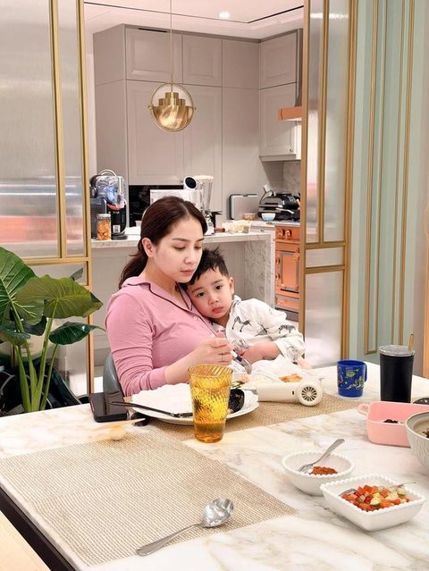 Potret Ruang Makan Rumah Raffi Ahmad (Foto: Instagram @raffinagita1717)