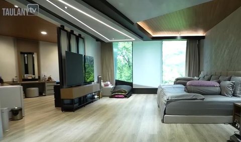 Potret Kamar Aurel Hermansyah dan Atta Halilintar/ YouTube Taulany TV