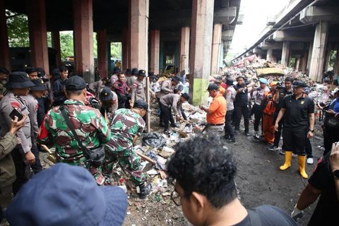650 personel gabungan mengikuti aksi kerja bakti BANG JASRI (Bhayangkara Jakarta Asri). (Istimewa)