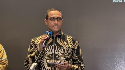 Anggota Dewan Komisioner OJK sekaligus Pengganti Kepala Eksekutif Pengawas Pasar Modal, Keuangan Derivatif, dan Bursa Karbon, Hasan Fawzi. (Foto: Liputan6.com/Tira Santia)
