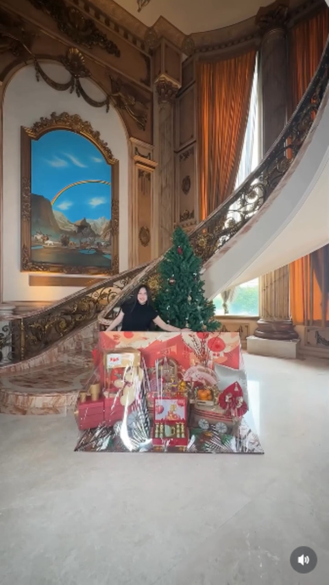 Potret Tangga Rumah Sisca Kohl (Instagram siscakohl)