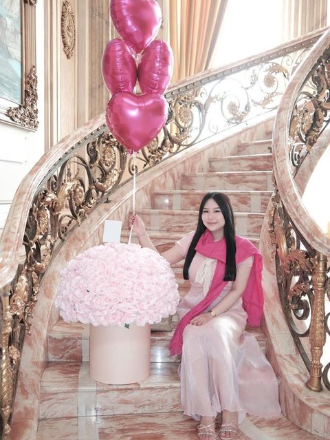 Potret Tangga Rumah Sisca Kohl (Instagram siscakohl)