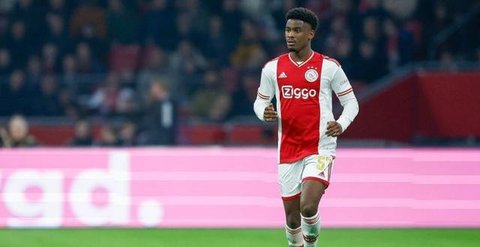 Chelsea resmi mendatangkan Jorrel Hato dari Ajax Amsterdam. (Bola.com/Dok. Chelsea)