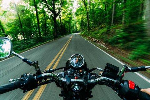 Ilustrasi kopling kering pada sepeda motor (Foto: Motorcycleusa.com)
