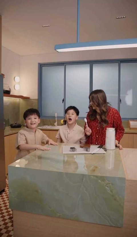 Potret Dapur Rumah Putri Titian/ Instagram @putrititian