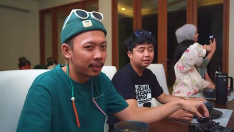 Potret Ruang Makan Rumah Cinta Laura (Foto: Akun YouTube Cinta Laura Kiehl)