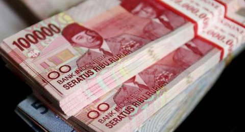 Biar THR nggak sekadar lewat, ini cara mengaturnya dengan bijak. [Dok/Pexels.com/Defrino Maasy].