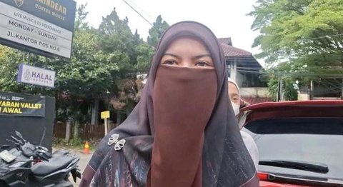 Keputusan Wardatina Mawa mengakhiri rumah tangga dengan Ihsanul Fahmi sudah bulat. Ia telah menggugat cerai di Pengadilan Agama Lubuk Pakam, Medan. (Foto: M. Altaf Jauhar)