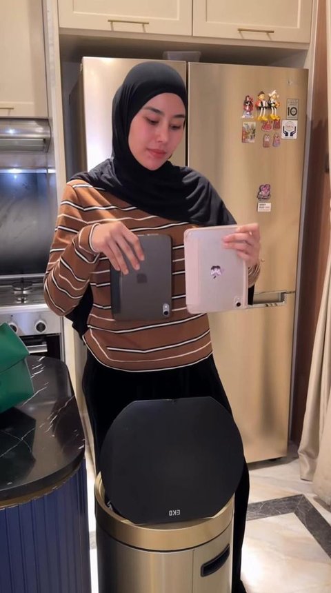 Potret Dapur Rumah Syahnaz Sadiqah dan Jeje Govinda/ Youtube Taulany TV