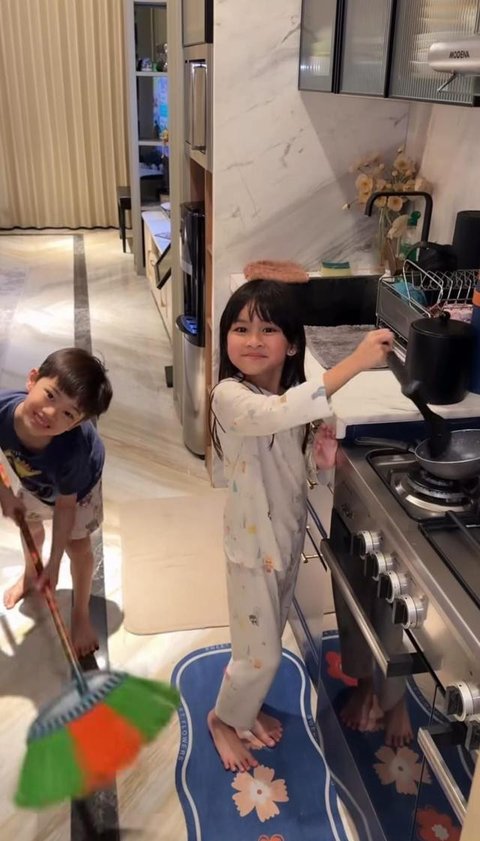 Potret Dapur Rumah Syahnaz Sadiqah dan Jeje Govinda/ Youtube Taulany TV