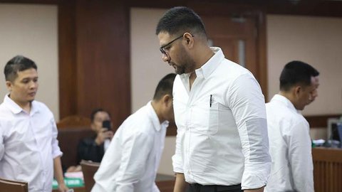 Sidang beragendakan pemeriksaan saksi verbalisan atau penyidik Ammar Zoni. Tampak dalam foto, terdakwa dugaan peredaran narkotika di Rumah Tahanan (rutan) Salemba, Muhammad Ammar Akbar alias
