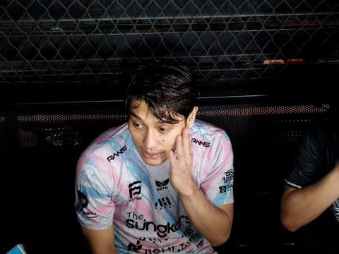 Di balik kebahagiaan Rizky Billar dan Lesti Kejora karena dikaruniai anak ketiga, terselip aksi kemanusiaan mengadopsi anak perempuan bernama Clara.