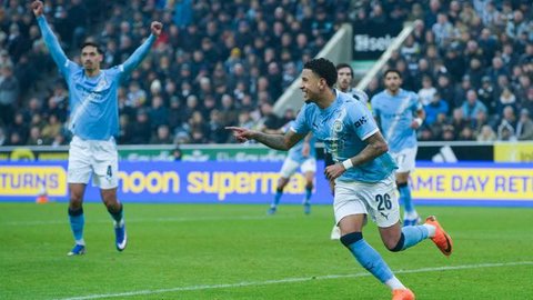 Pelatih Manchester City, Pep Guardiola, pada pertandingan Liga Inggris melawan Fulham di Craven Cottage, Rabu, 3 Desember 2025. (AP Photo/Kirsty Wigglesworth)